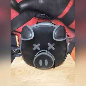 Pig backpack